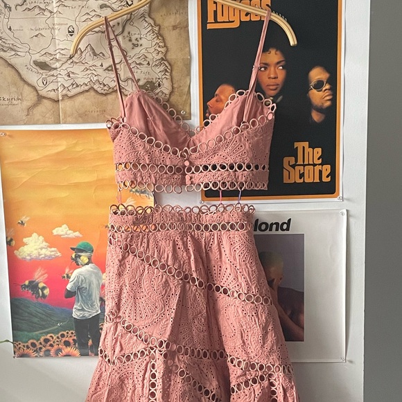 Lace eyelet halter and skirt - Picture 2 of 5